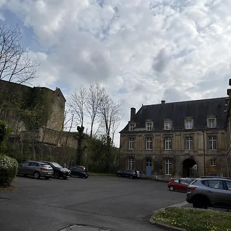 Апартаменты L'ecrin Des Remparts *